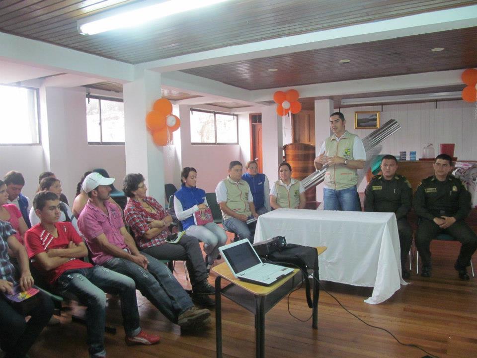 LANZAMIENTO DEL PROGRAMA DE GALLINAS PONEDORAS