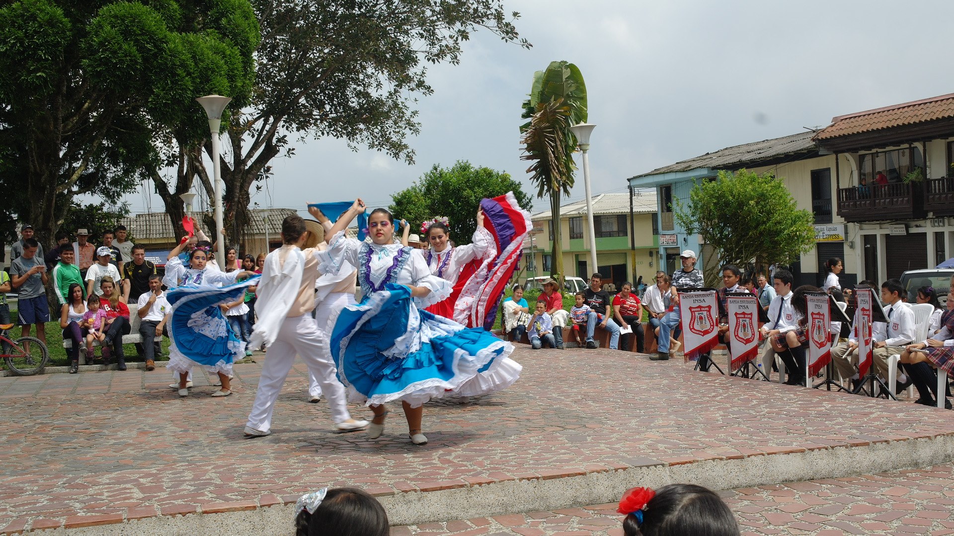 TOMA CULTURAL EN SAMAN� CON CONFAMILIARES CALDAS