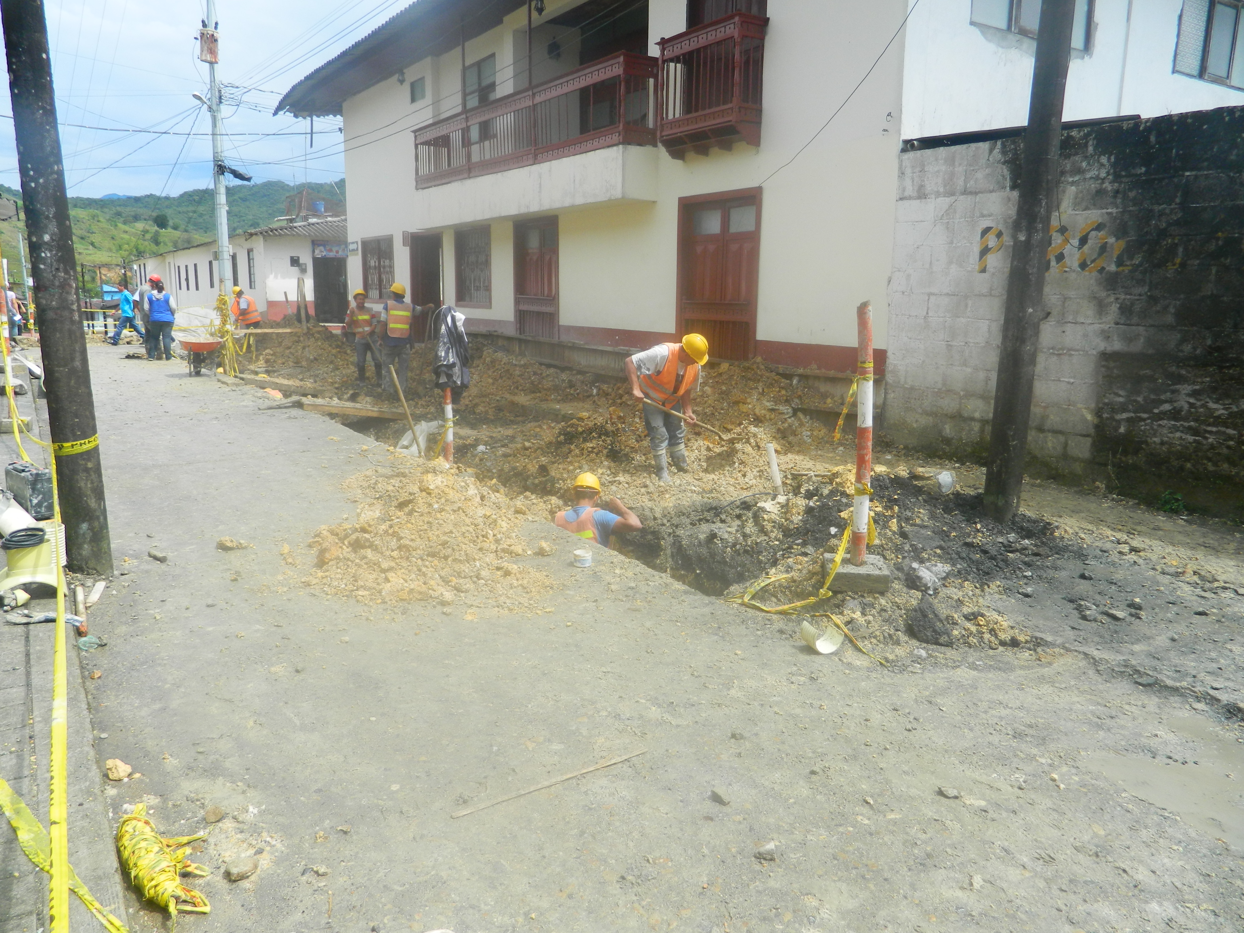 SOCIALIZACI�N DEL 50% DE LAS OBRAS DE CAMBIO DE REDES DE ACUEDUCTO Y ALCANTARILLADO EN SAMAN�