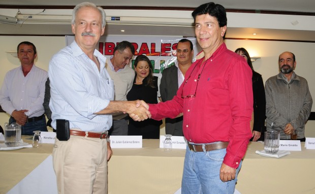 CAMPA�A PARA GOBERNACI�N DE CALDAS, CON MENOS FOROS Y M�S ADHESIONES 