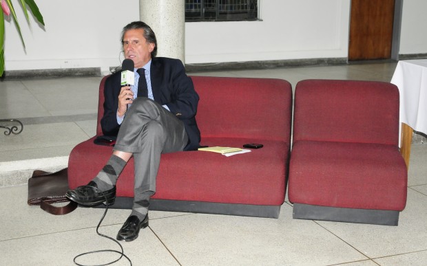 CAMPA�A PARA GOBERNACI�N DE CALDAS, CON MENOS FOROS Y M�S ADHESIONES 