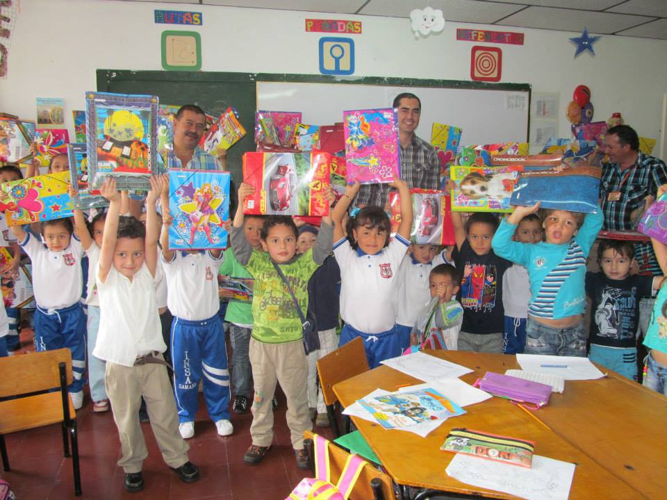 M�S DE 4500 ESTUDIANTES BENEFICIADOS CON EL KIT ESCOLAR