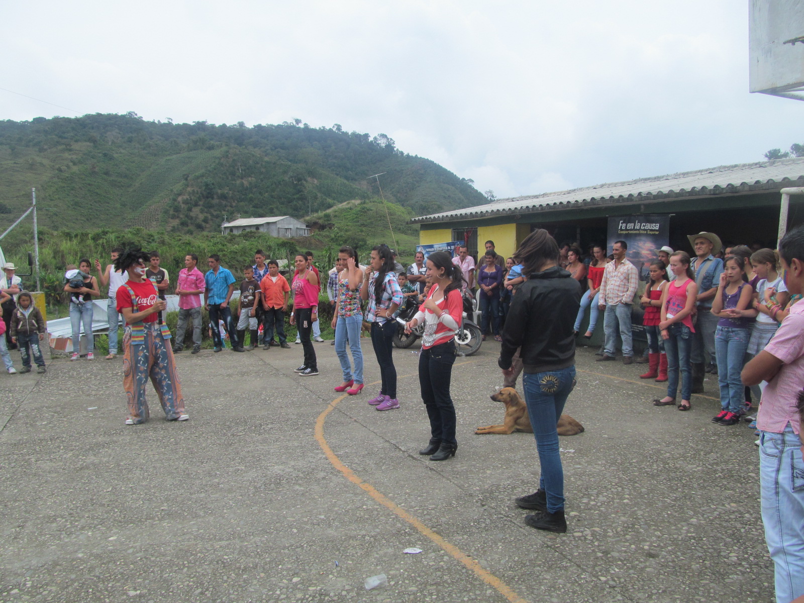 JORNADA HUMANITARIA EN EL CORREGIMIENTO DE ENCIMADAS.