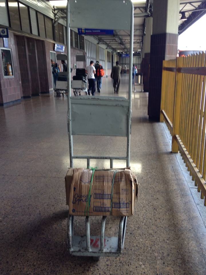 CAJA DE CART�N